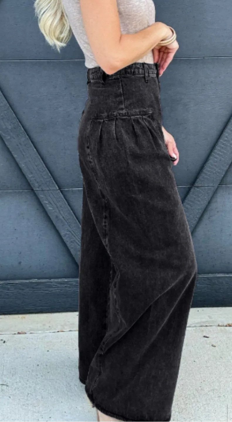 3b057bef-5381-4bf5-b051-a41a5a624844-Max