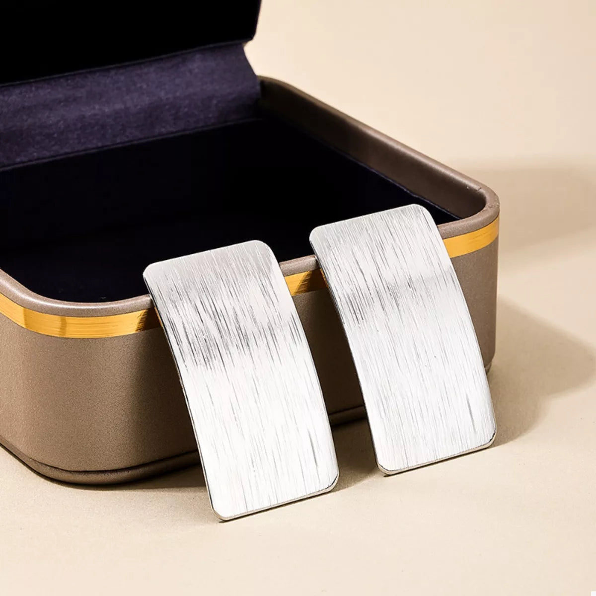 889ba7fc-3289-491b-9431-5d7b136c282d-Max-Origin