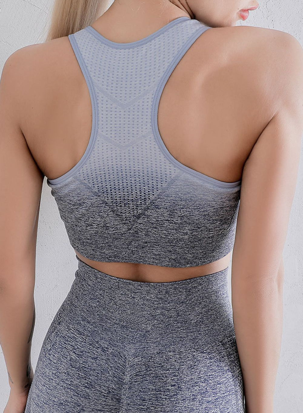 b372061c2de34a7d9407a97f702a01bf-Max