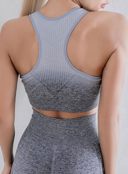 b372061c2de34a7d9407a97f702a01bf-Max